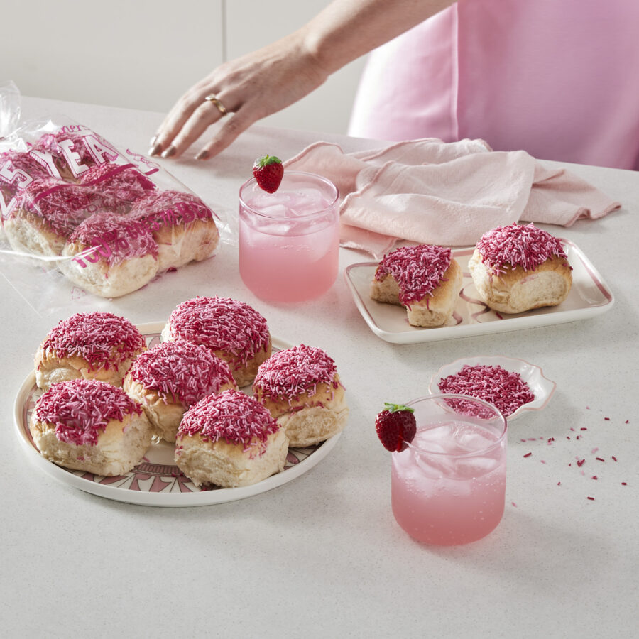 VOTE 1 Pink Bun! A ‘Pinky Promise’ to support Australians with breast cancer celebrates 25 years