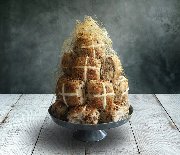 Apple & Cinnamon Hot Cross Bun 6 Pack